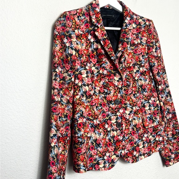 Zara Floral Blazer - Picture 4 of 7